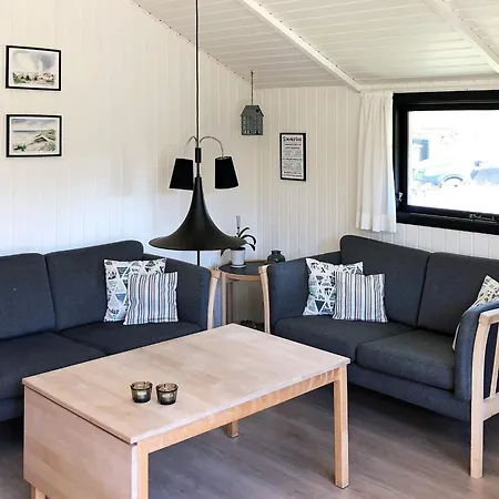 Feriehus 6 Person In Bl Vand *